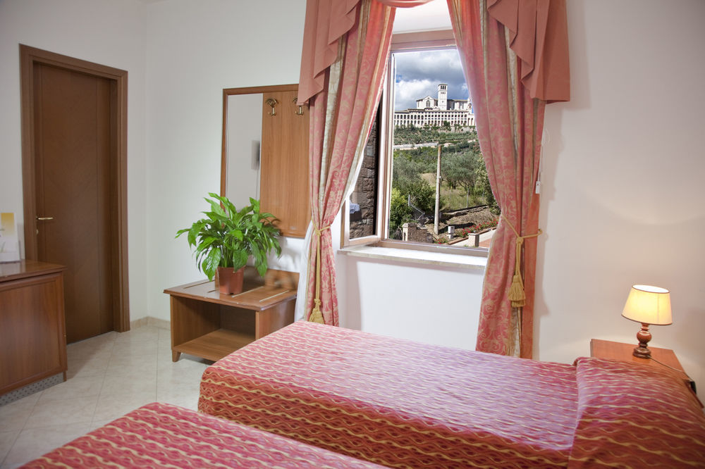Assisi Garden Otel Dış mekan fotoğraf
